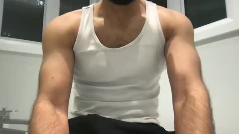 Snapshot of samwise2418 chatting on 27, 12, 2024 Sam W dick strip tease online show from 27, 12, 2024