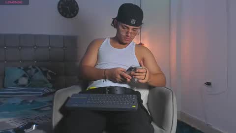 Snapshot of samxx_muscle chatting on 3, 12, 2025 samxx_muscle online show from 3, 12, 2025