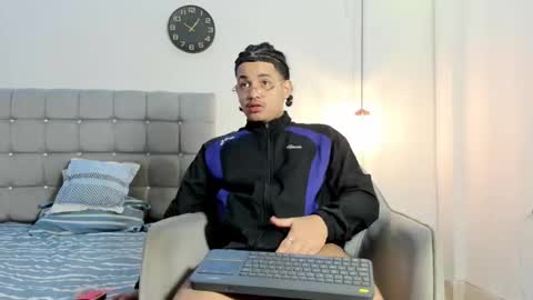 Snapshot of samxx_muscle chatting on 6, 1, 2026 samxx_muscle online show from 6, 1, 2026
