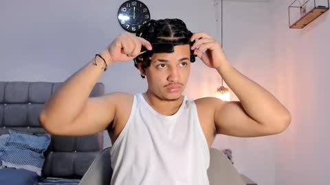 Snapshot of samxx_muscle chatting on 12, 1, 2026 samxx_muscle online show from 12, 1, 2026