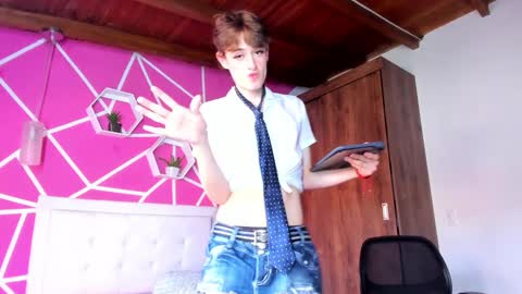    online show from 25, 1, 2025