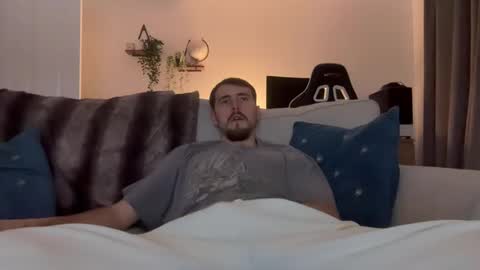 Snapshot of sandb250 chatting on 3, 1, 2025 sandb250 online show from 3, 1, 2025