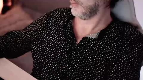 Snapshot of sanders_white chatting on 11, 2, 2025 Sanders online show from 11, 2, 2025