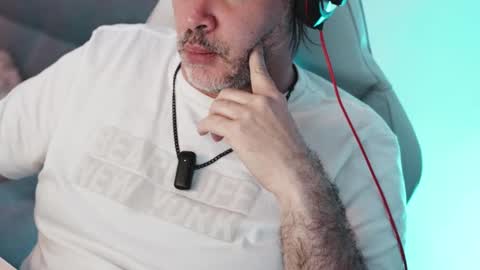 Snapshot of sanders_white chatting on 23, 2, 2025 Sanders online show from 23, 2, 2025