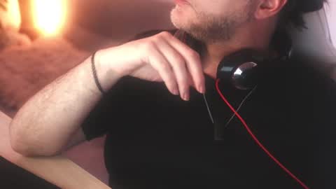 Snapshot of sanders_white chatting on 1, 3, 2025 Sanders online show from 1, 3, 2025