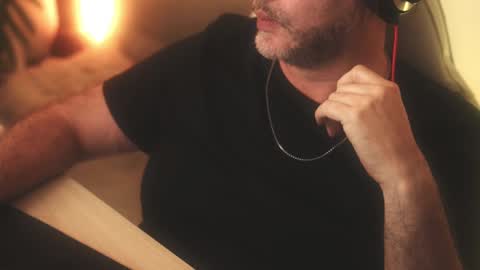 Snapshot of sanders_white chatting on 4, 3, 2025 Sanders online show from 4, 3, 2025