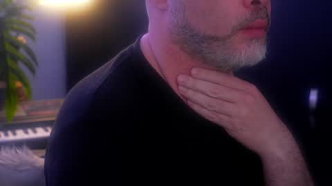 Snapshot of sanders_white chatting on 16, 9, 2025 Sanders online show from 16, 9, 2025