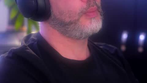 Snapshot of sanders_white chatting on 2, 10, 2025 Sanders online show from 2, 10, 2025