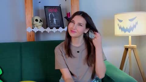 Snapshot of sandili chatting on 30, 10, 2025 Isabel but you can call me Bella online show from 30, 10, 2025