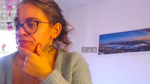 Snapshot of sandra10031989 chatting on 8, 10, 2025 Sandra online show from 8, 10, 2025