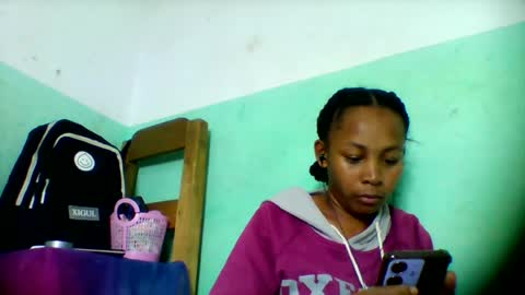 Snapshot of sandra1253099 chatting on 9, 7, 2026 sandra1253099 online show from 9, 7, 2026