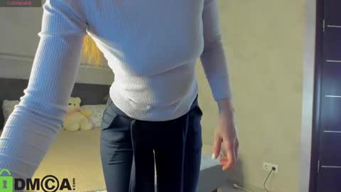 Snapshot of sandra__wilson chatting on 13, 5, 2026 Sandra online show from 13, 5, 2026