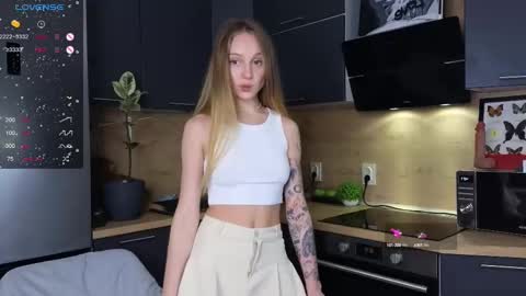 Snapshot of sandra_buika chatting on 4, 3, 2025 Sandra      Lillys Page    online show from 4, 3, 2025