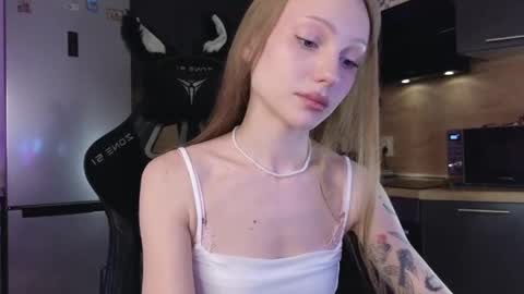 Snapshot of sandra_buika chatting on 6, 6, 2026 Sandra Lillys Page online show from 6, 6, 2026