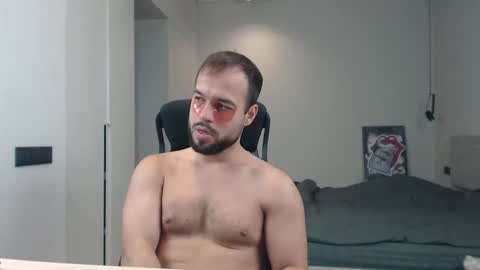 Snapshot of sandro_best chatting on 19, 5, 2026 DeAlex online show from 19, 5, 2026