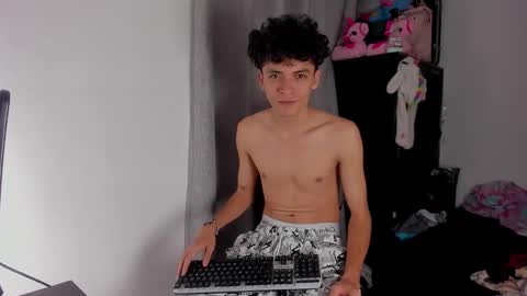 sandy_straw online show from 1, 4, 2026