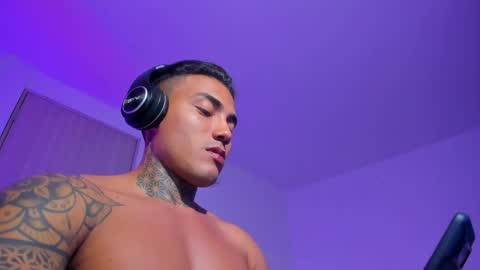 Snapshot of santi__ferrer chatting on 17, 5, 2026 Santi Ferrer online show from 17, 5, 2026