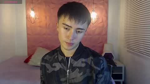 santi_fabulous online show from 6, 3, 2025