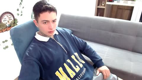 Snapshot of santi_ss chatting on 4, 4, 2026 santi_ss online show from 4, 4, 2026