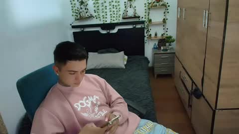 Snapshot of santi_ss chatting on 10, 5, 2026 santi_ss online show from 10, 5, 2026
