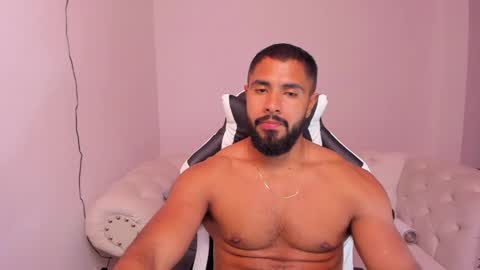 santiago_huntt online show from 18, 2, 2025