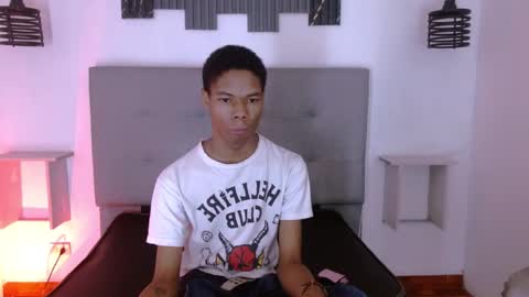 Snapshot of santiago_ortiz chatting on 23, 2, 2026 Santiiiiii online show from 23, 2, 2026