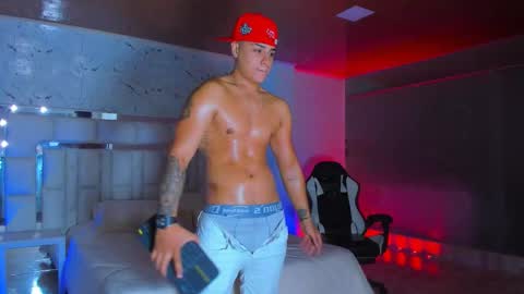 Santi Reyes online show from 24, 10, 2025