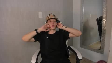 Julius Novachrono  online show from 4, 11, 2025