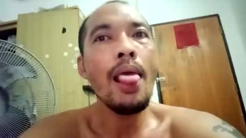 santichai561323 online show from 14, 4, 2026