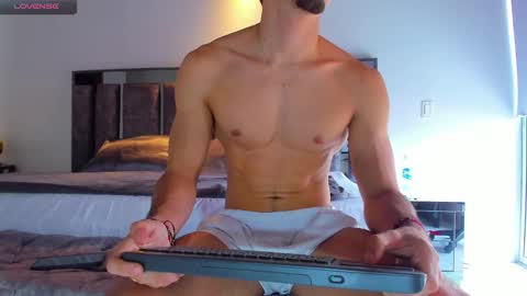 Santiago Seans online show from 24, 12, 2024