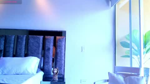 Santiago Seans online show from 10, 4, 2026