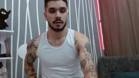 Snapshot of santti_torres chatting on 24, 9, 2025 Santy Torres online show from 24, 9, 2025