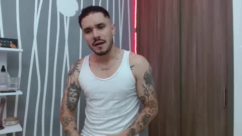 Snapshot of santti_torres chatting on 29, 11, 2025 Santy Torres online show from 29, 11, 2025