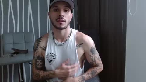 Snapshot of santti_torres chatting on 28, 2, 2026 Santy Torres online show from 28, 2, 2026