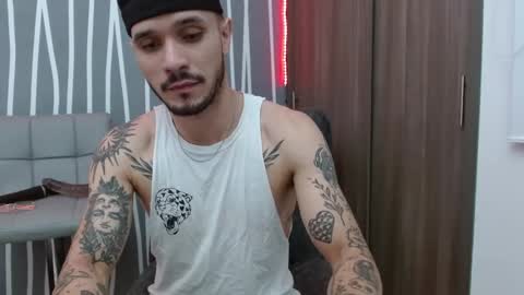 Snapshot of santti_torres chatting on 4, 3, 2026 Santy Torres online show from 4, 3, 2026