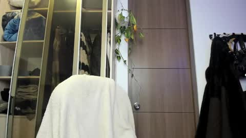 Snapshot of santy_kitty chatting on 4, 3, 2025 kitty online show from 4, 3, 2025