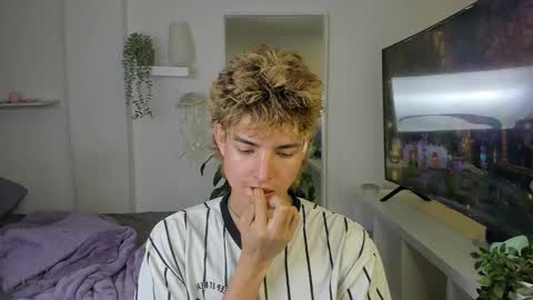 kitty online show from 8, 11, 2025