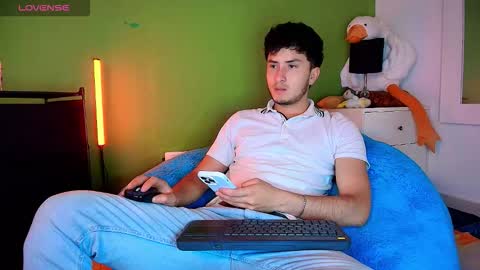 Santyago online show from 6, 11, 2025