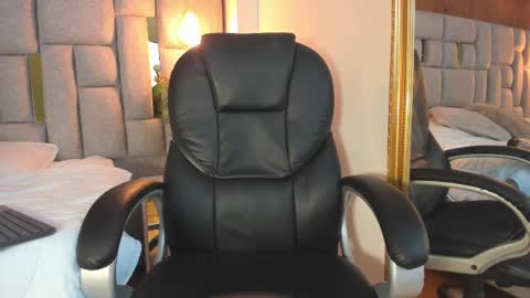 Saori  online show from 5, 3, 2025