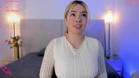 Snapshot of saori_newman chatting on 18, 4, 2026 Saori online show from 18, 4, 2026