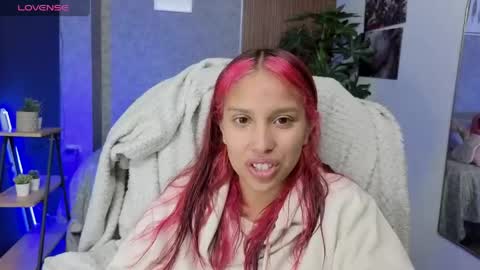 Snapshot of saphiire_ chatting on 4, 5, 2026 saphi online show from 4, 5, 2026