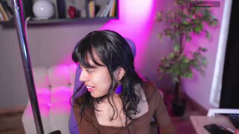 Snapshot of saphyralux chatting on 7, 7, 2026 saphyralux online show from 7, 7, 2026