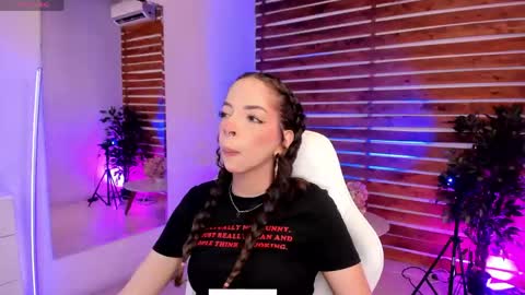 Snapshot of sapphire_venus chatting on 20, 4, 2026 Valerin online show from 20, 4, 2026
