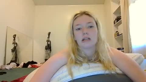 Snapshot of sara9920 chatting on 28, 3, 2026 sara9920 online show from 28, 3, 2026