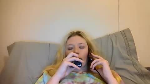 Snapshot of sara9920 chatting on 3, 4, 2026 sara9920 online show from 3, 4, 2026