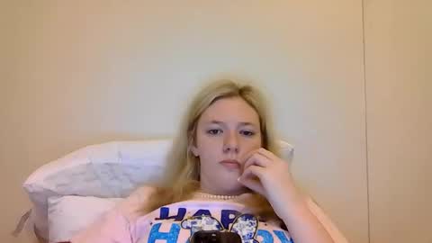Snapshot of sara9920 chatting on 10, 4, 2026 sara9920 online show from 10, 4, 2026