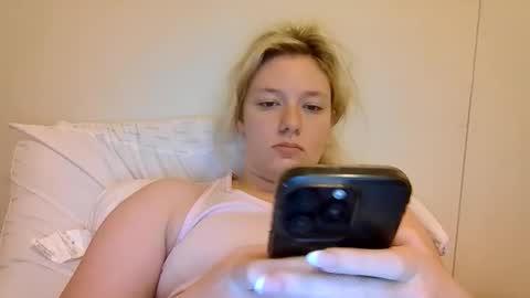 Snapshot of sara9920 chatting on 30, 4, 2026 sara9920 online show from 30, 4, 2026