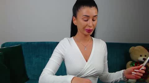 Snapshot of sara_daisy chatting on 8, 1, 2026 Im Sara I am happy to be here online show from 8, 1, 2026