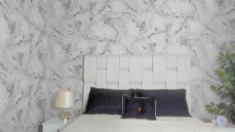 Snapshot of sara_fernandezz chatting on 5, 3, 2025 sara online show from 5, 3, 2025