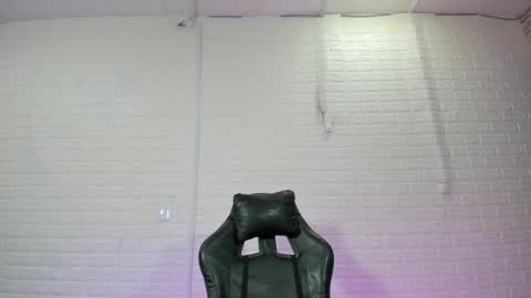 Sara Love online show from 12, 4, 2026